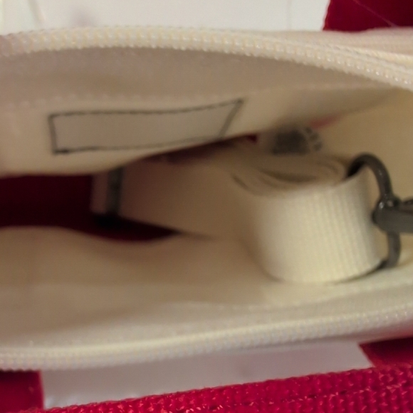 Vans Two-Tone Red and Cream Tote - Picture 4 of 4